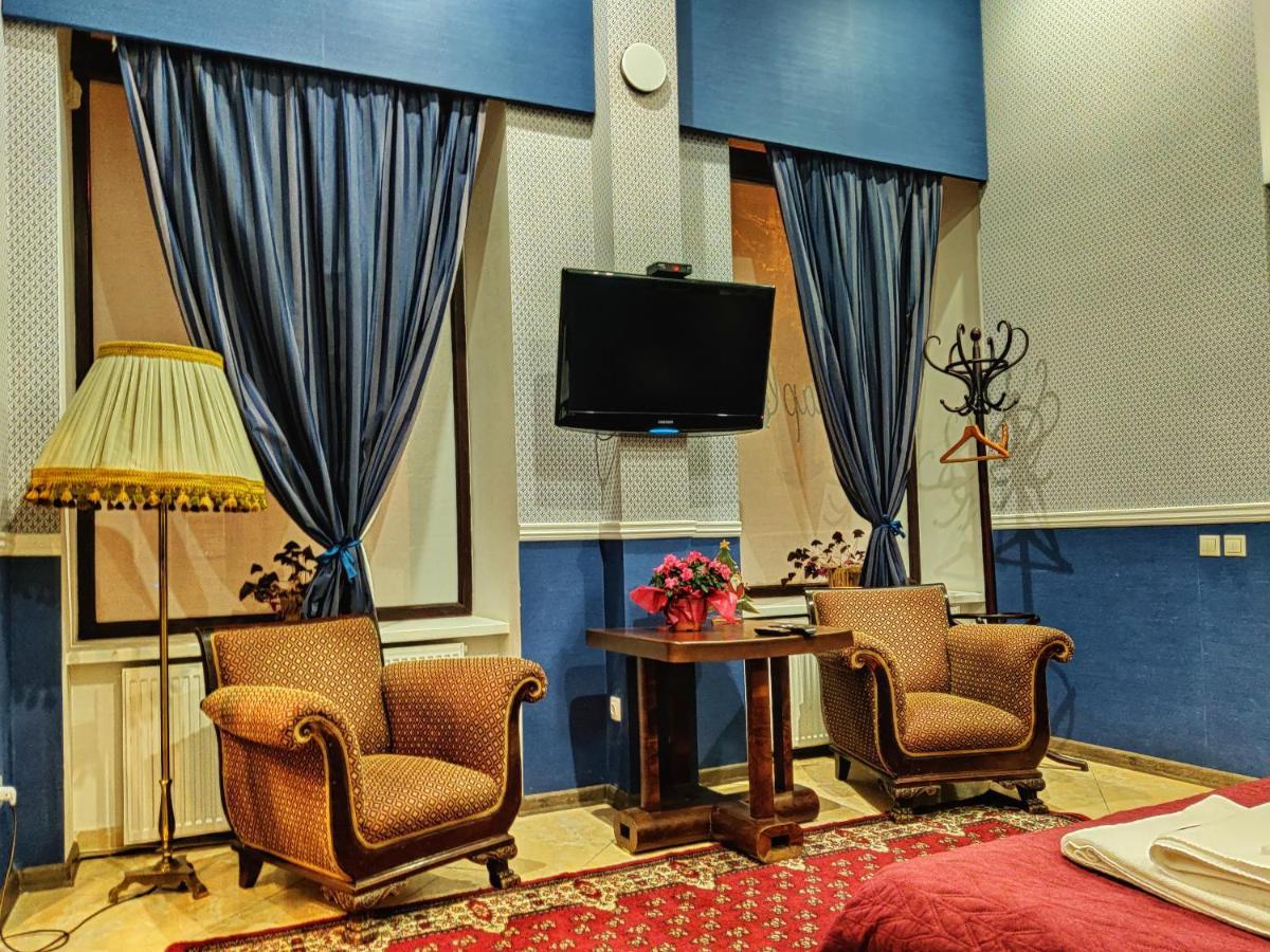 Chaplin Hotel Lviv Luaran gambar