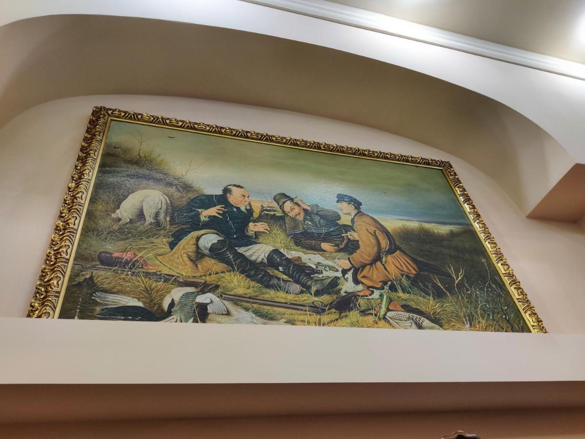 Chaplin Hotel Lviv Luaran gambar
