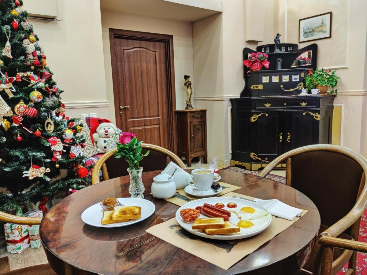 Chaplin Hotel Lviv Luaran gambar