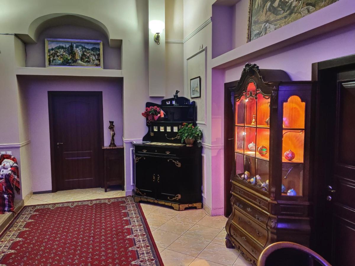Chaplin Hotel Lviv Luaran gambar