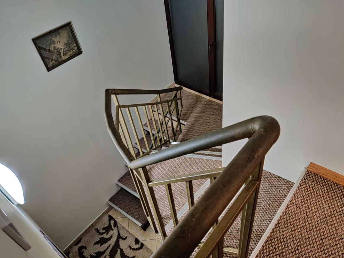 Chaplin Hotel Lviv Luaran gambar