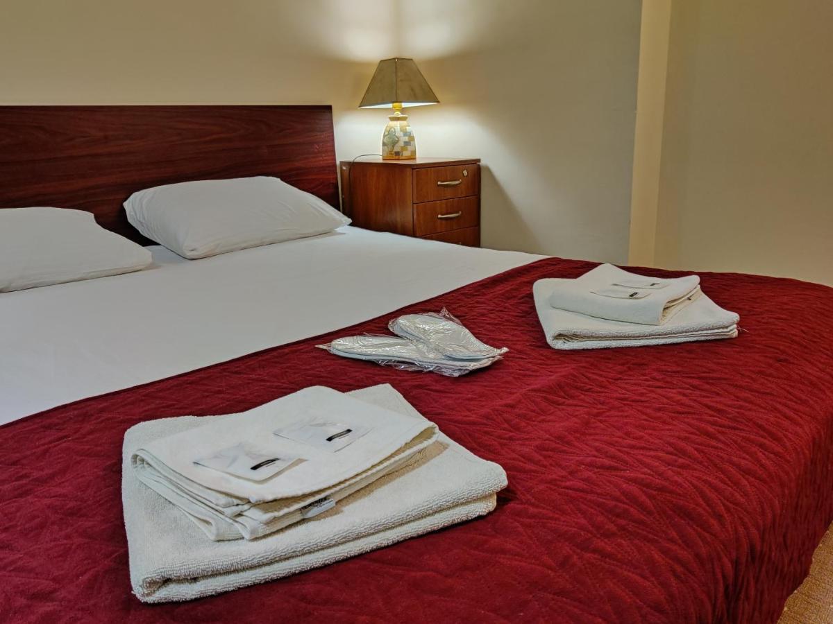 Chaplin Hotel Lviv Luaran gambar