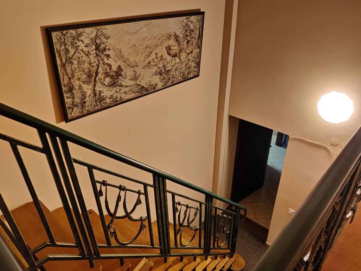 Chaplin Hotel Lviv Luaran gambar
