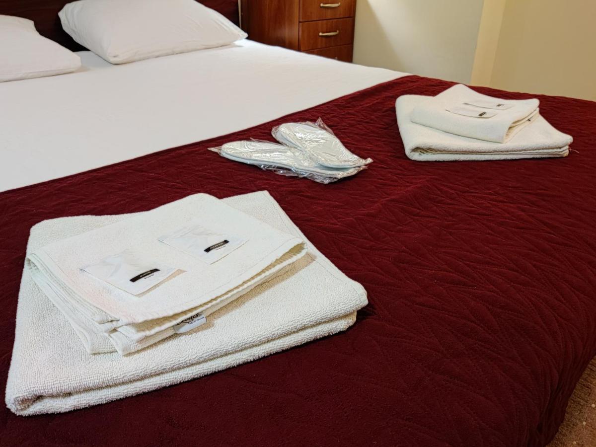 Chaplin Hotel Lviv Luaran gambar