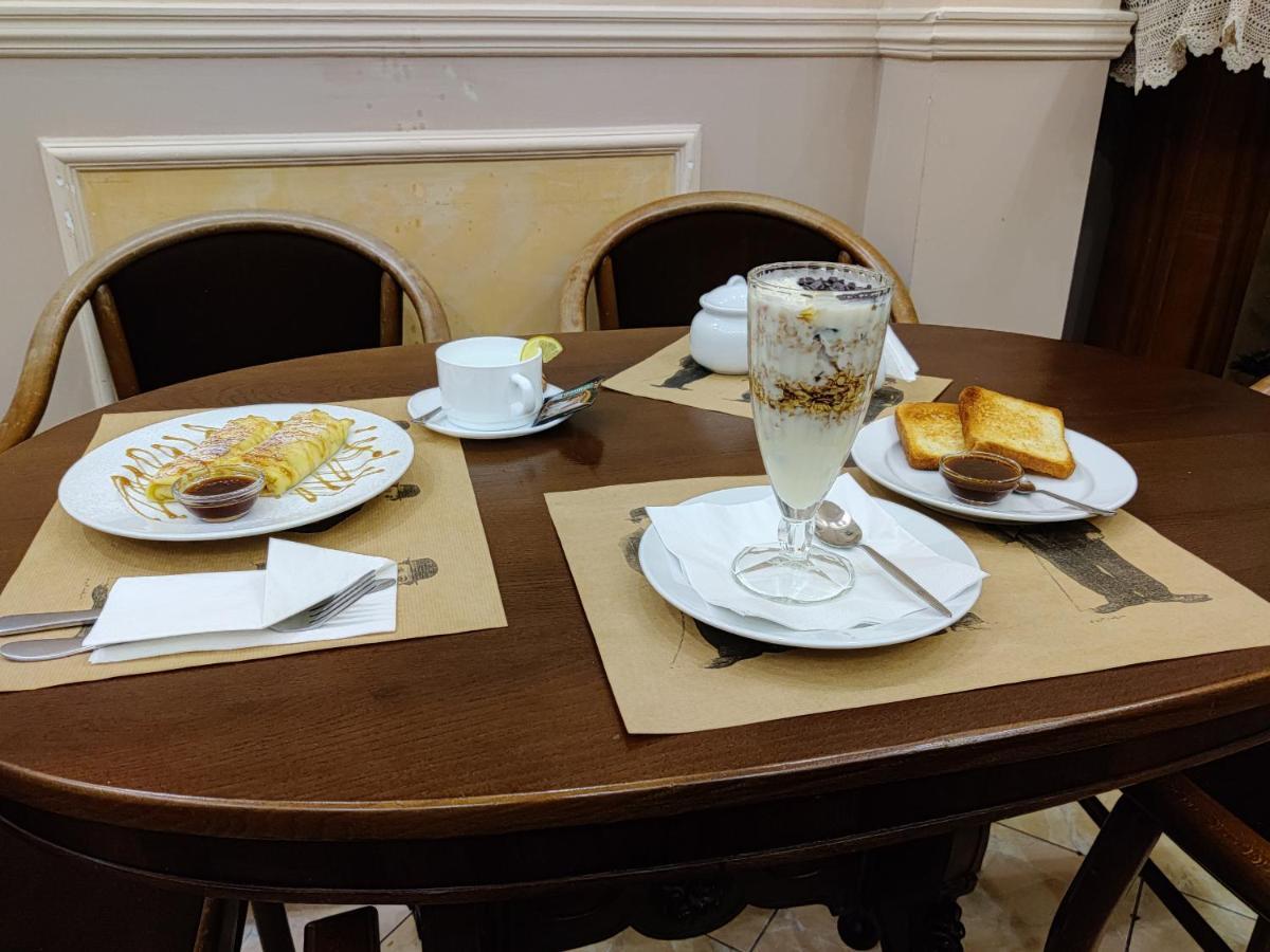 Chaplin Hotel Lviv Luaran gambar