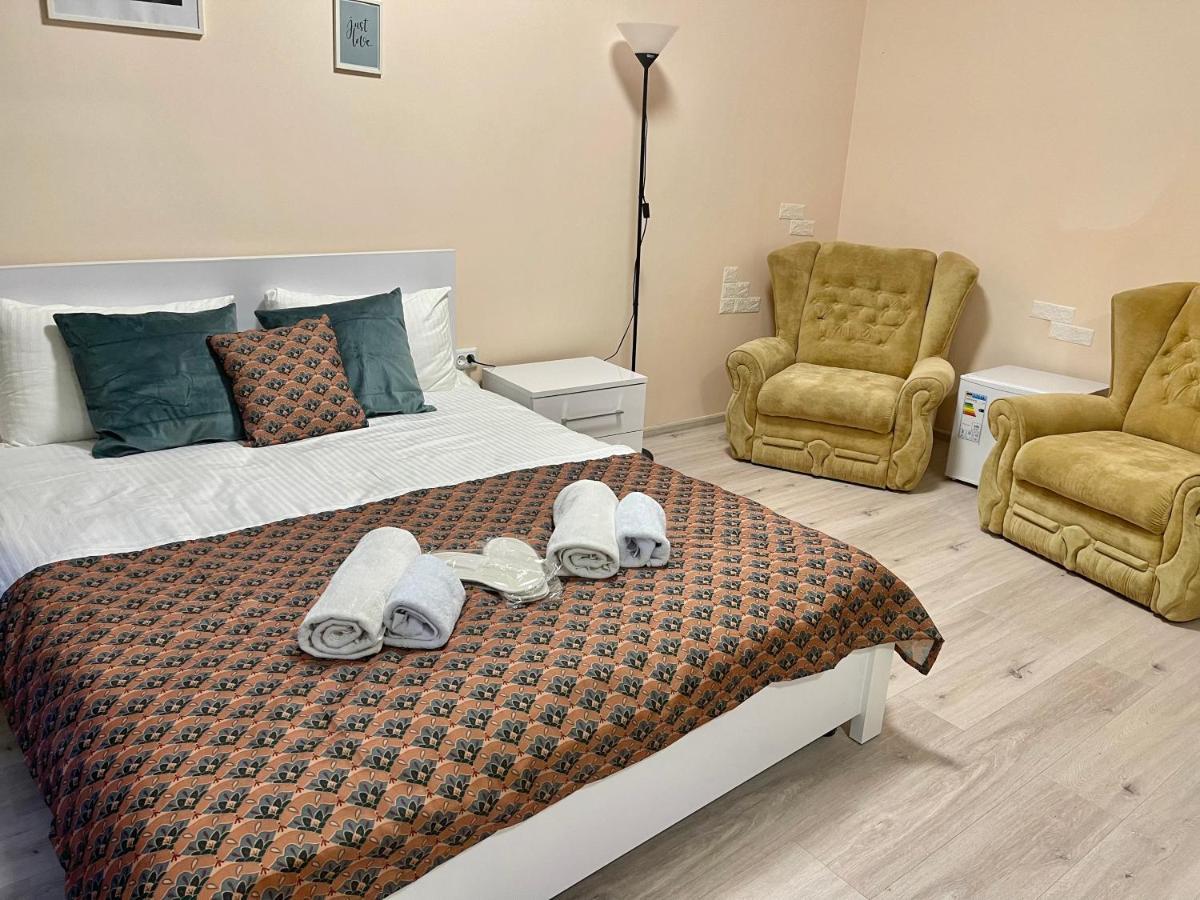 Chaplin Hotel Lviv Luaran gambar