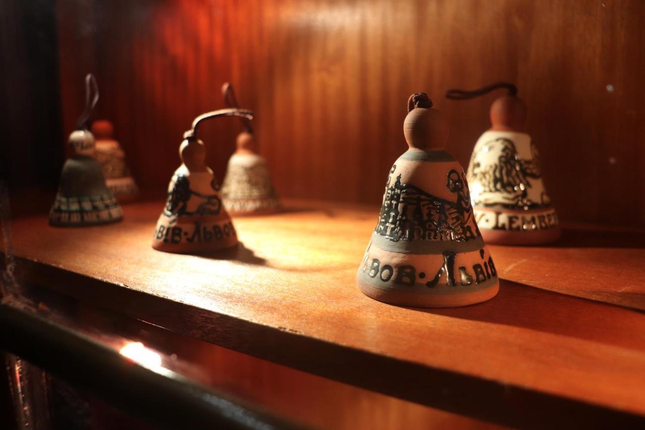 Chaplin Hotel Lviv Luaran gambar